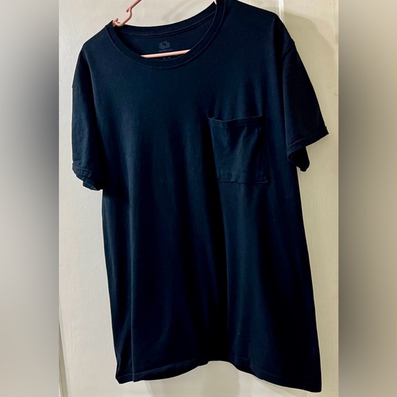 2 Fruit of Loom Men’s shirts - Picture 5 of 6